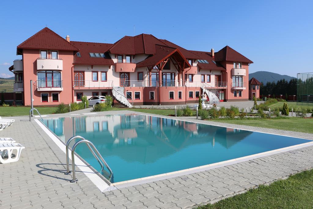Sanderson Apartments Miercurea Ciuc Oda fotoğraf
